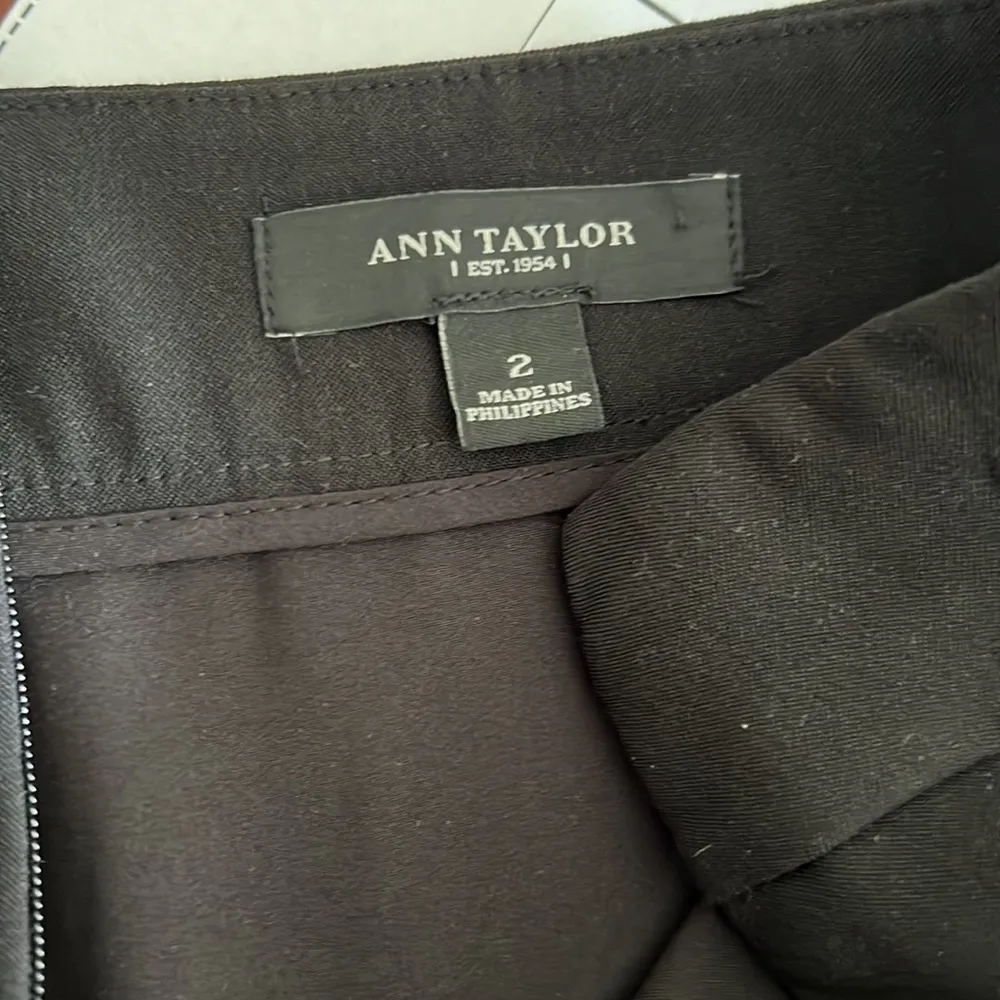 Ann Taylor Lace Trim Pencil Skirt - Image 4