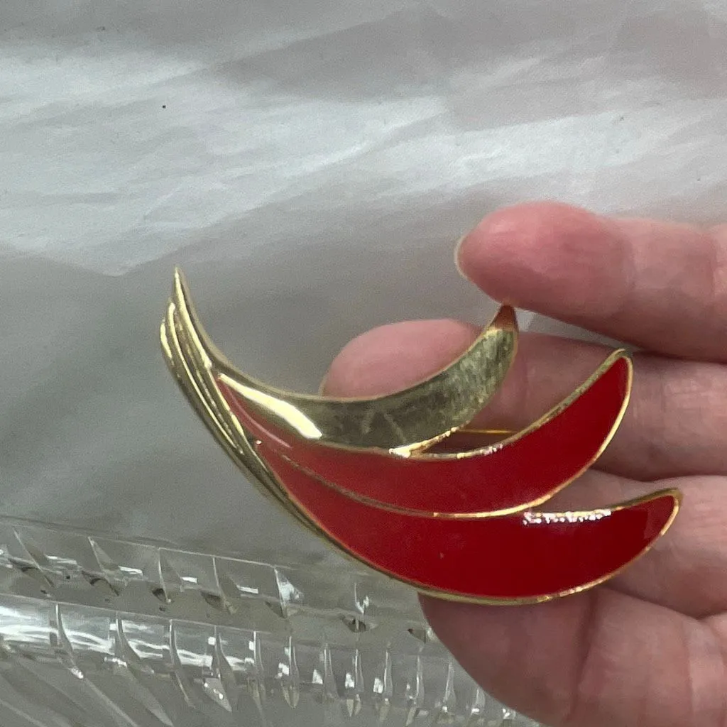 Vintage Monet wings red gold tone brooch - Image 2