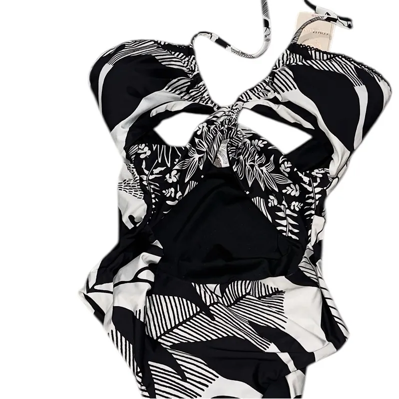 NWT $168 cosita linda beachwear strappy one piecemoderate fit swimsuit L Black Size L - Image 5