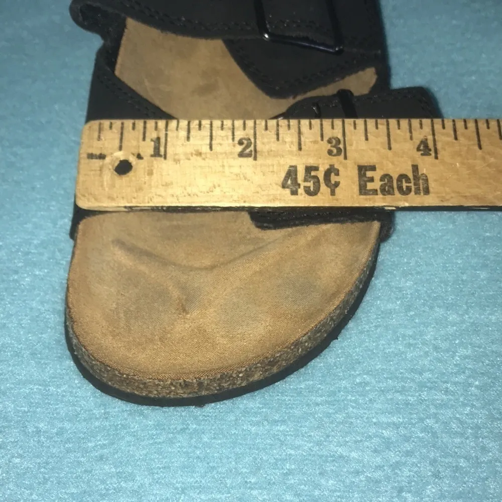 AMERICAN EAGLE suede black adjustable strap and buckle sandals size 7 - Image 9