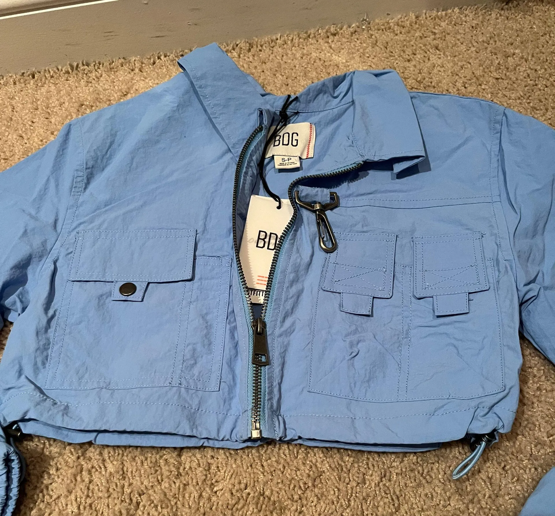 Blue Ellie shrunken cropped long sleeve zip utility jacket never worn  - Image 5