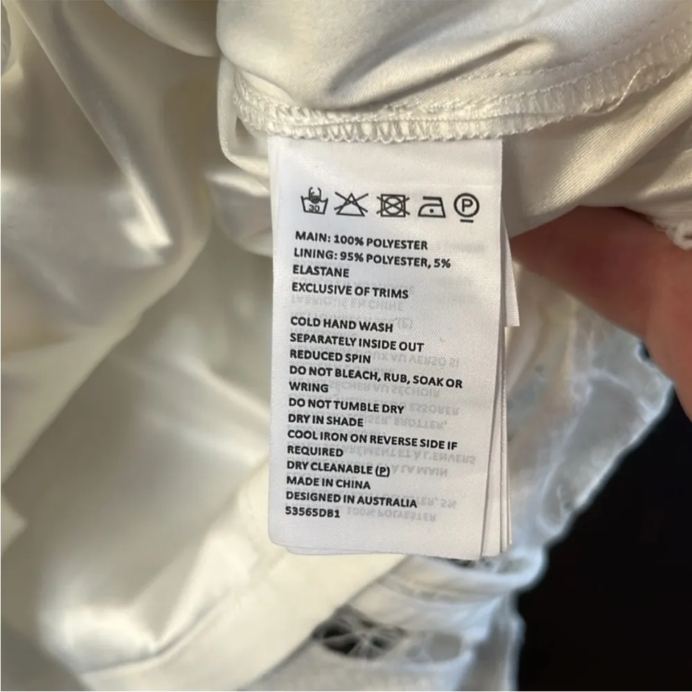 EUC BARDOT Lina Lace Shift Dress White Size 6 - Image 10