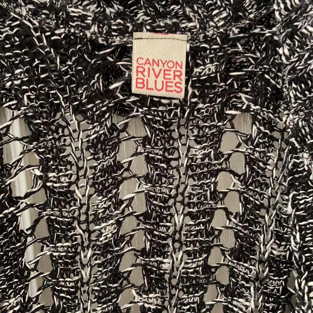 Canyon River Blues FINAL MARKDOWN  vest medium - Image 4