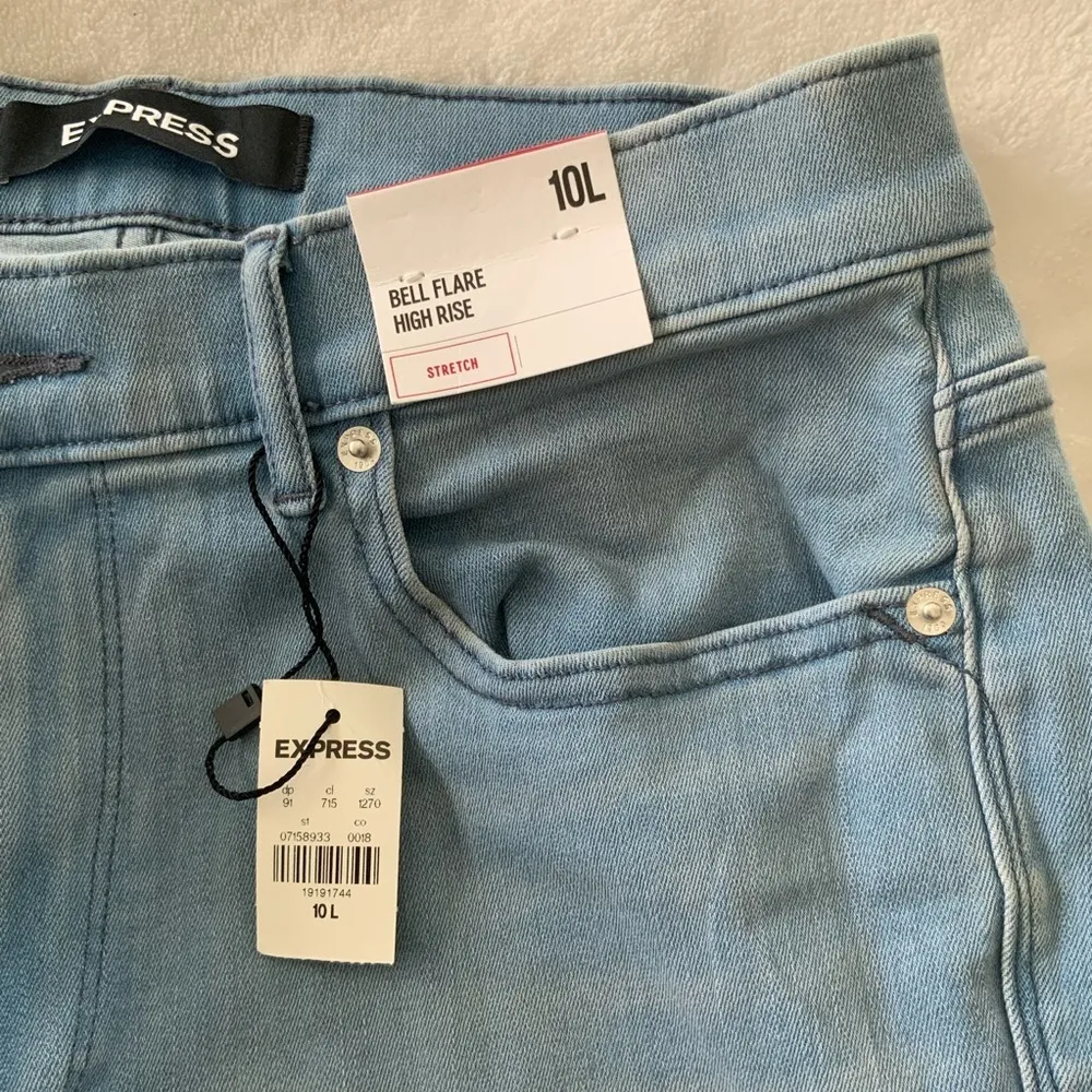 NWT EXPRESS Bell Flare Jeans with Side Slits size 10 - Image 6