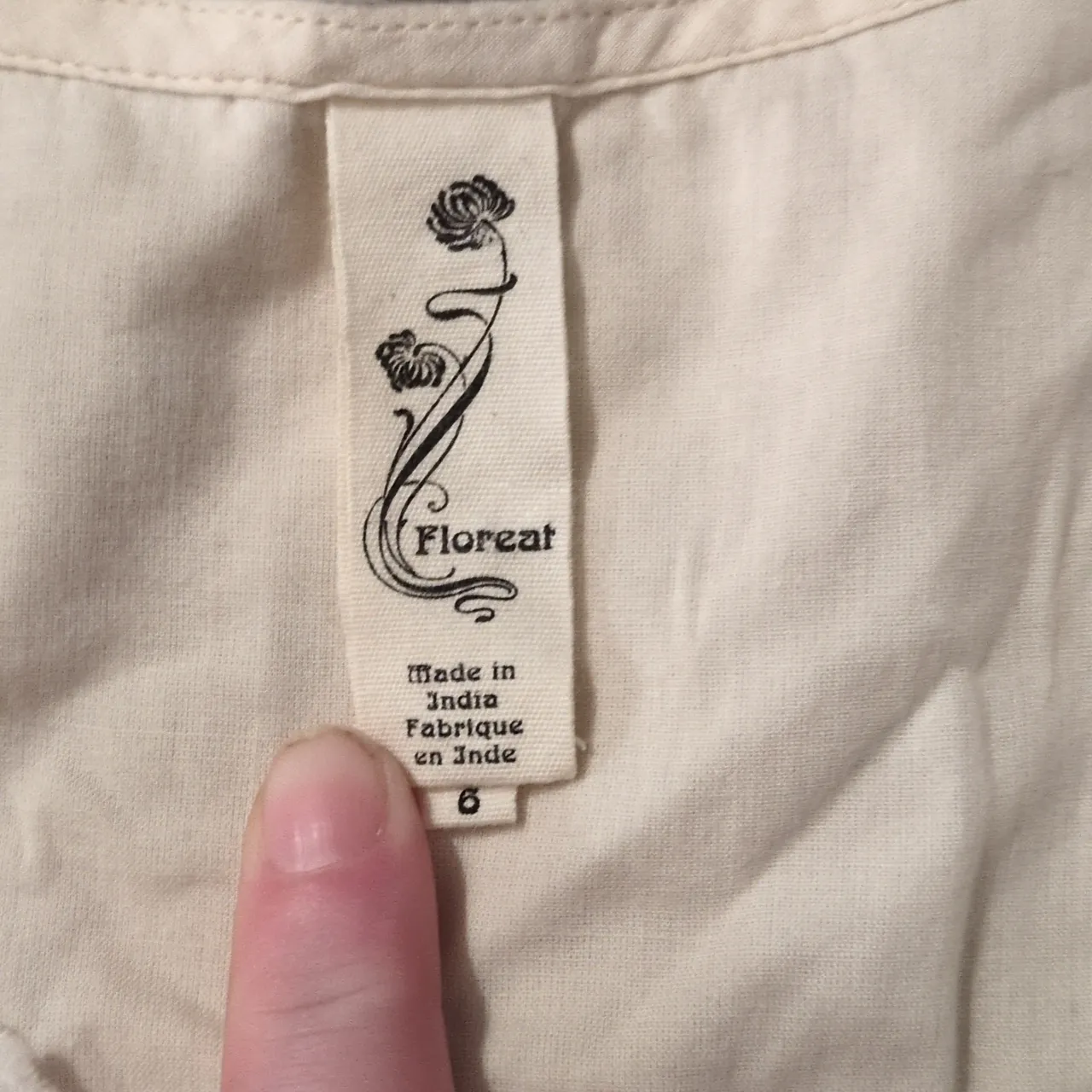 Floreat Cream Sleeveless Top Size 6 - Image 3