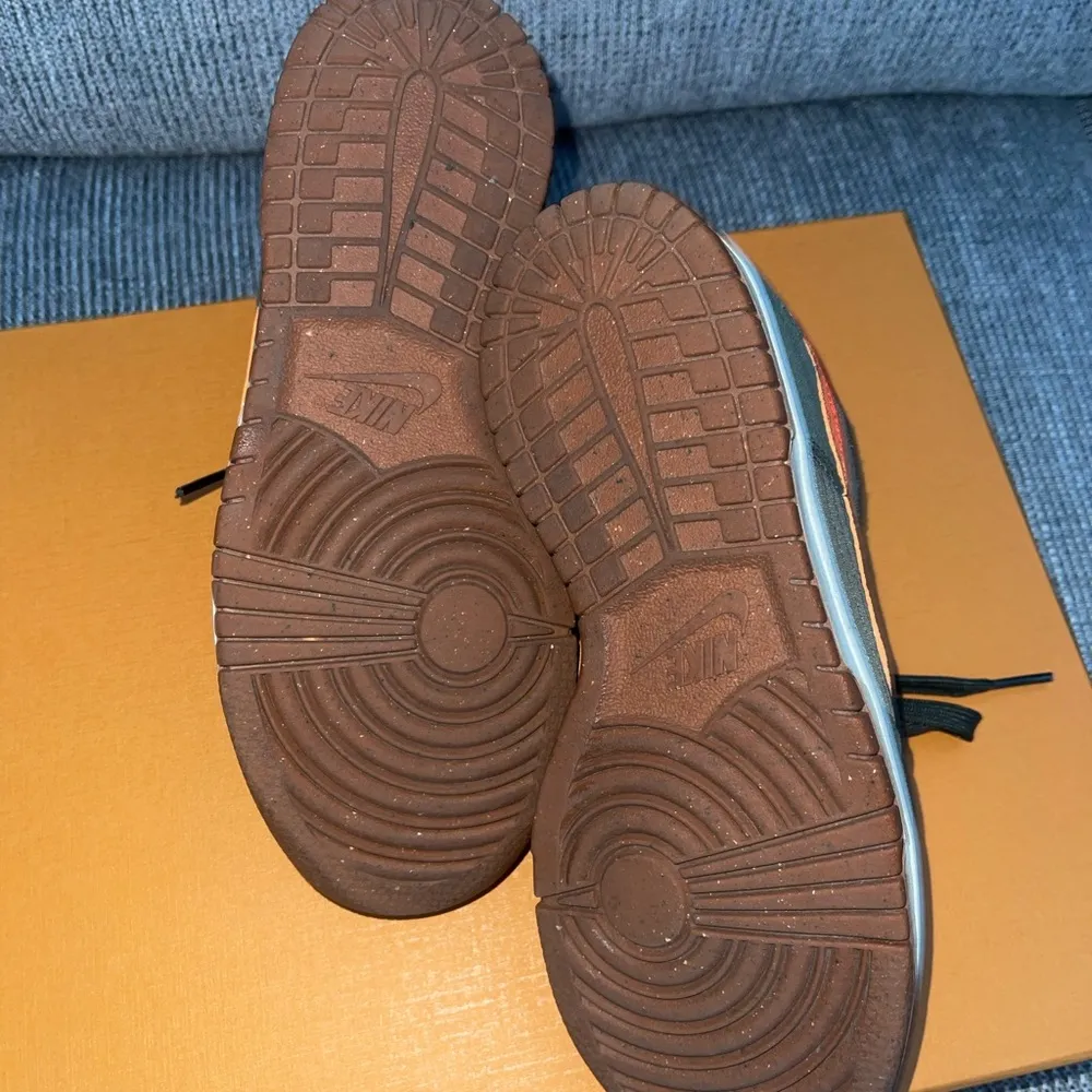 Nike Retro Low Dunks - Green and Orange - Image 5