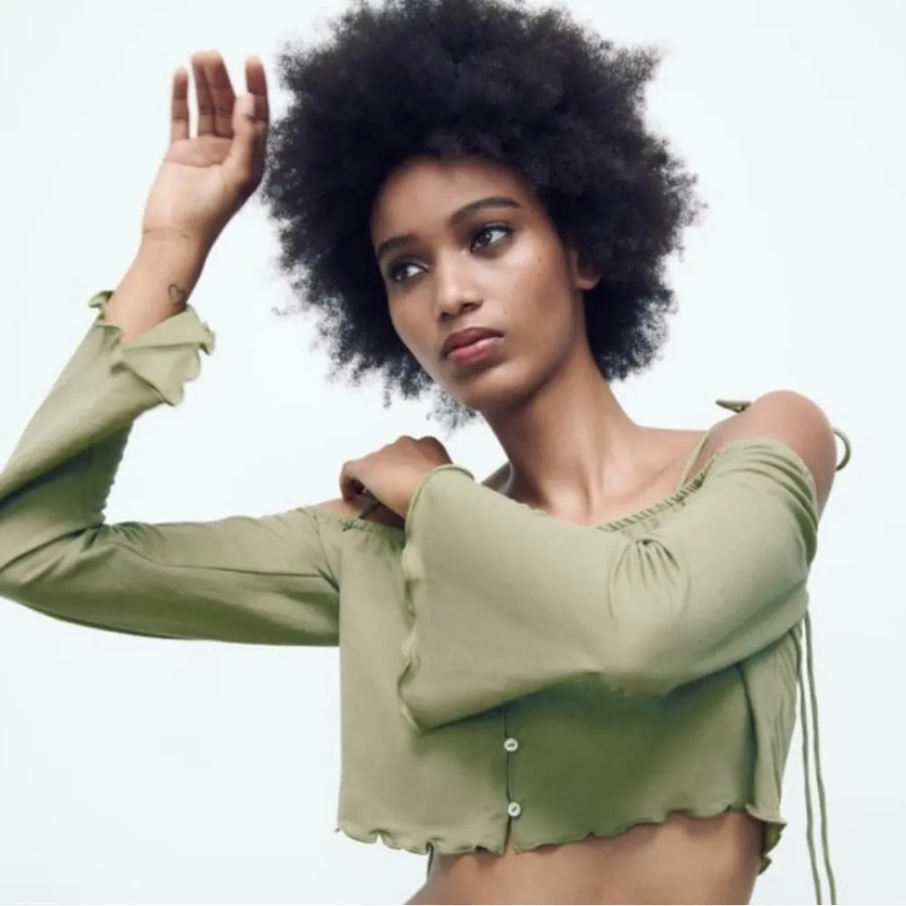 Zara Flowy Tank Top Tie Shoulders Spaghetti Straps Long Sleeve Green Sz M - Image 2