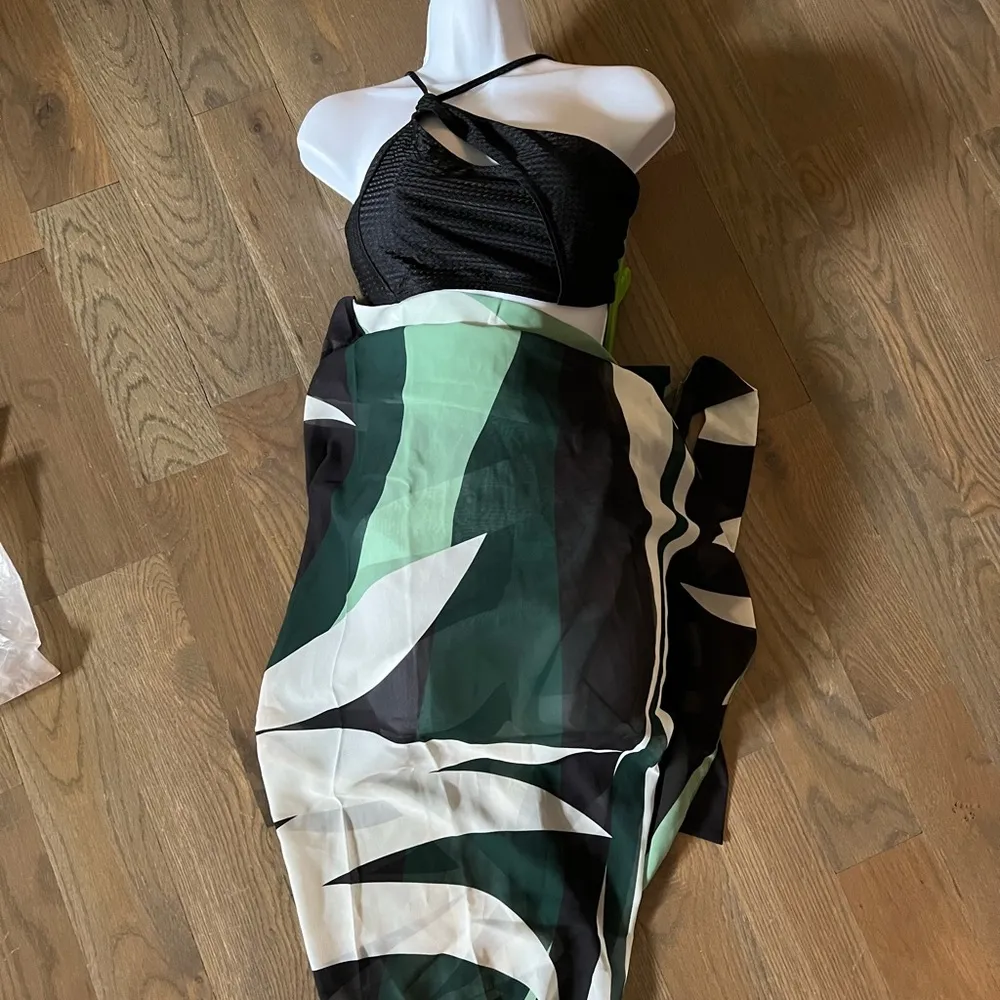 New 3pc Black Bikini Set wrap skirt sz L Size L - Image 3