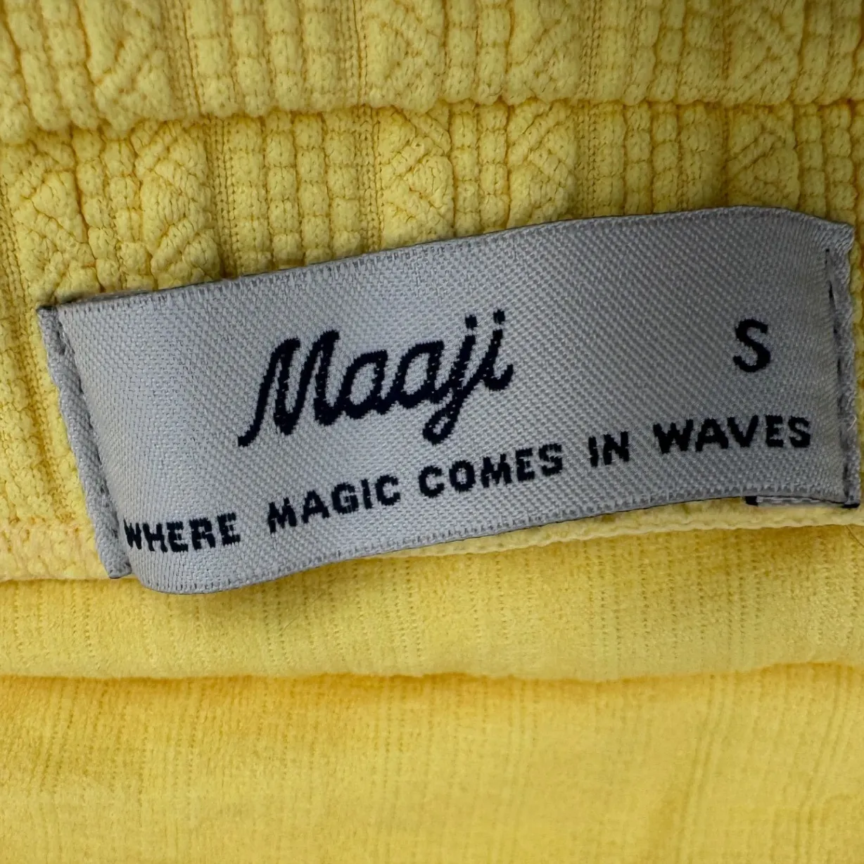Maaji‎ Yellow Textured Knit Mini Skirt Size S - Image 3