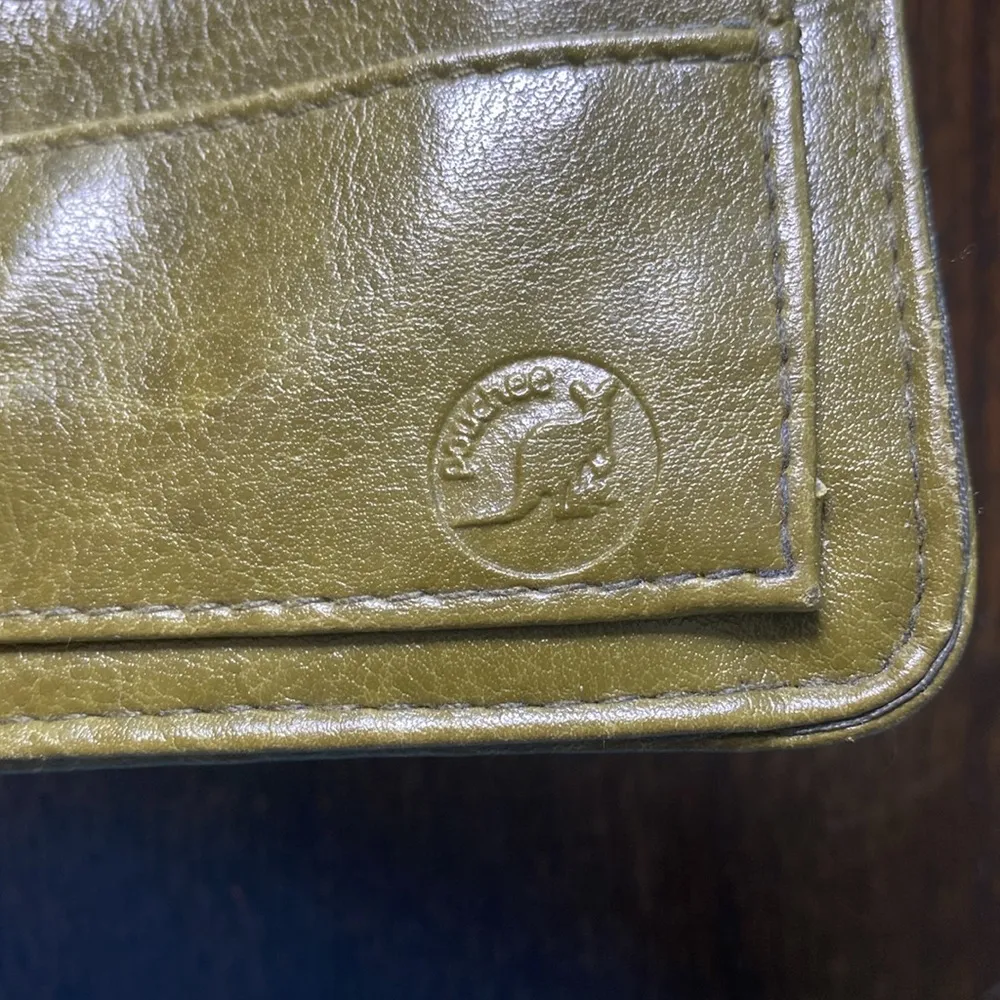 Pouchee Small olive green leather organizer wallet - Image 3