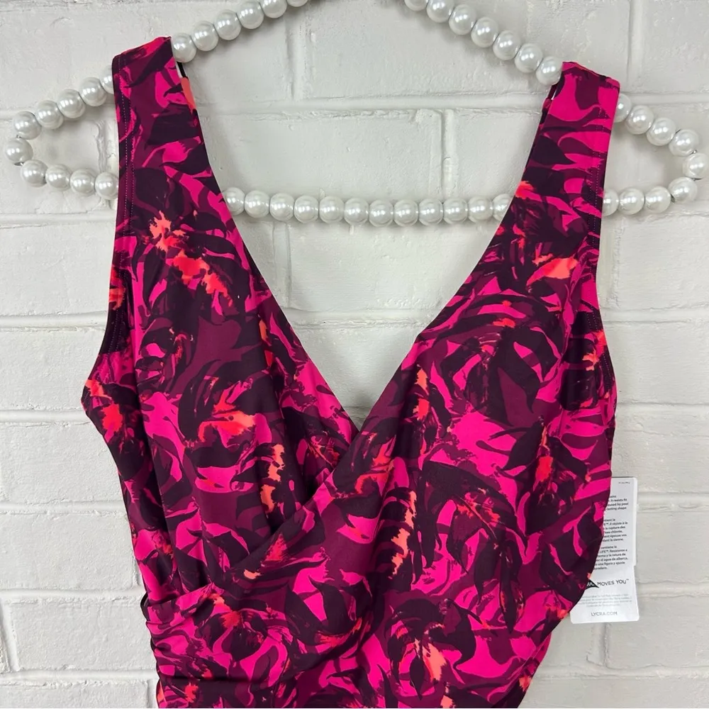 NWT L.L.Bean Slimming Tanksuit Pink Patterned One Piece Swimsuit Size 8 - Image 3