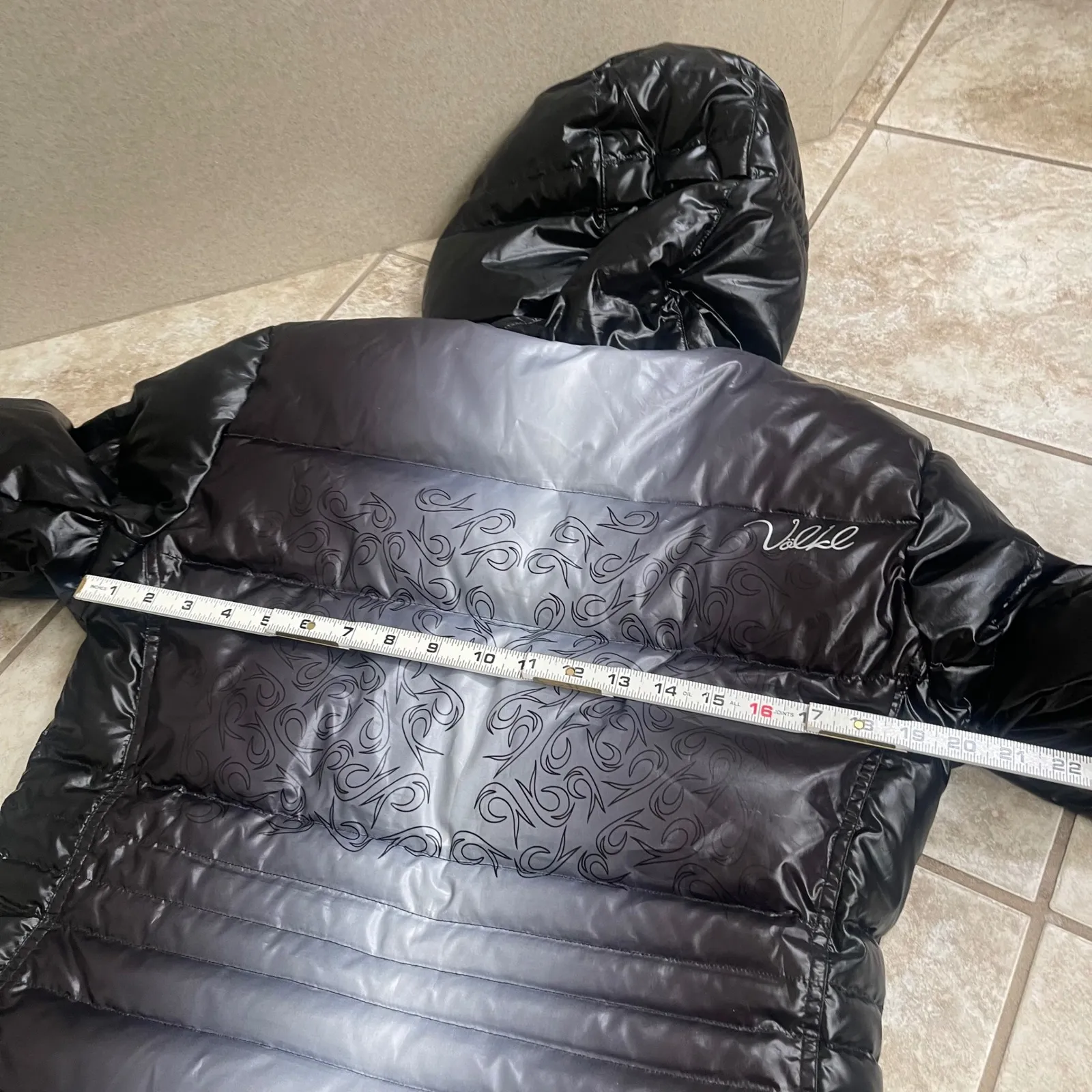 Volkl Womens Black Puffer Jacket Hooded Logo Print Full Zip Sz 10 Ombre ski ec - Image 7