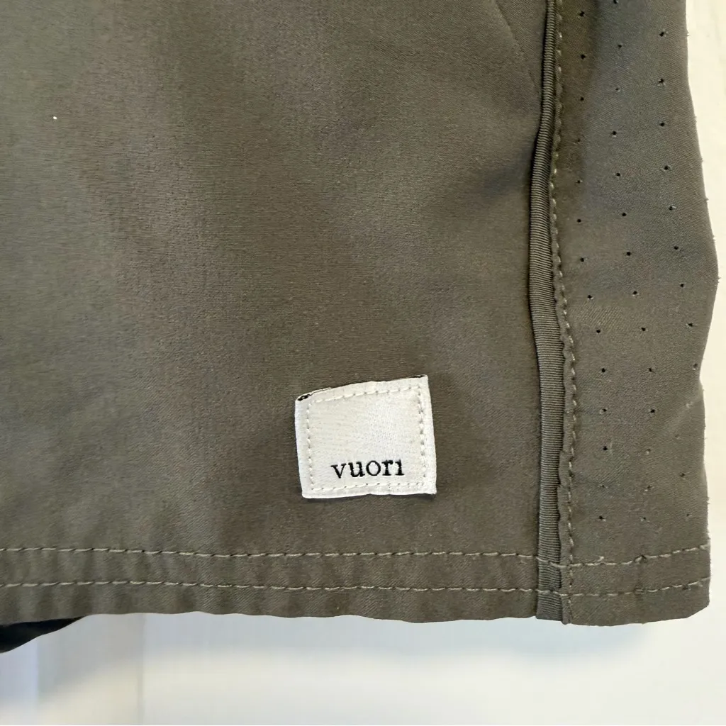 Vuori Dash Shorts Olive Green Women’s Activewear Size Medium - Image 4