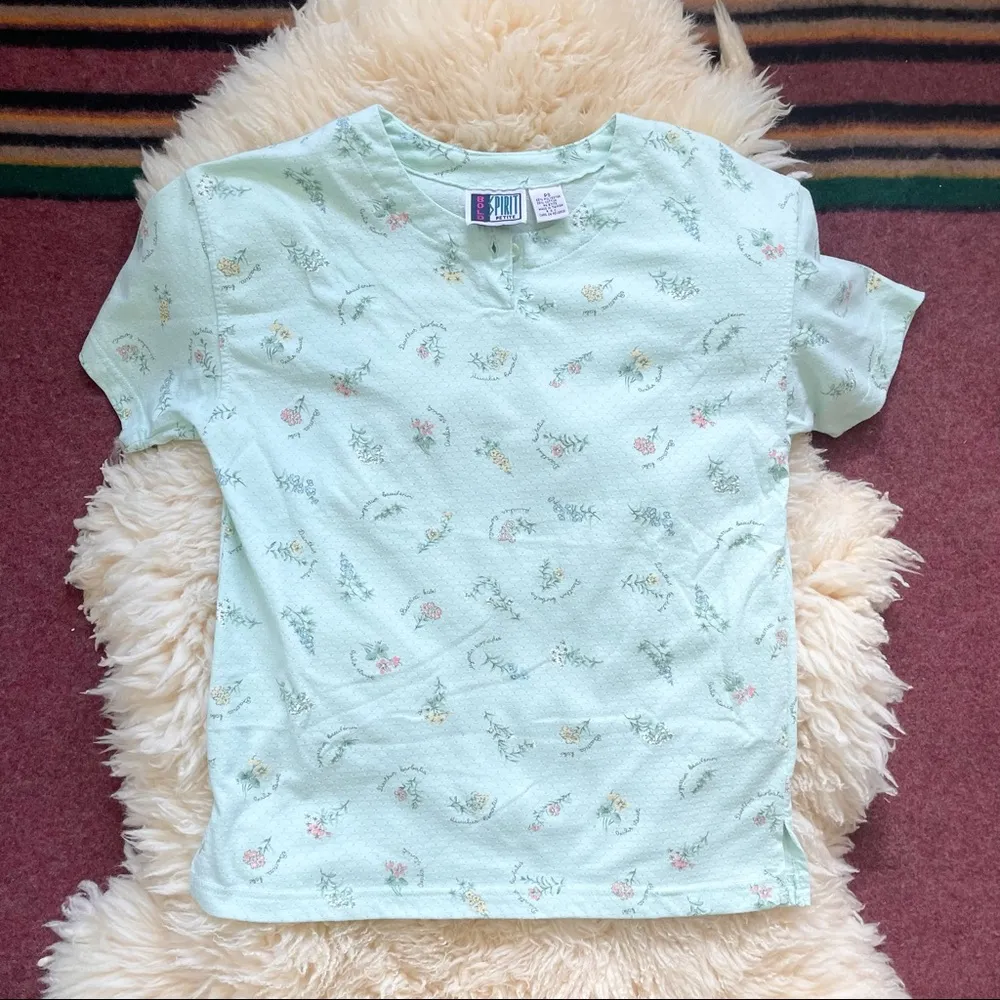 Vintage Minty Green Botanical Floral Top Garden Flowers - Image 2