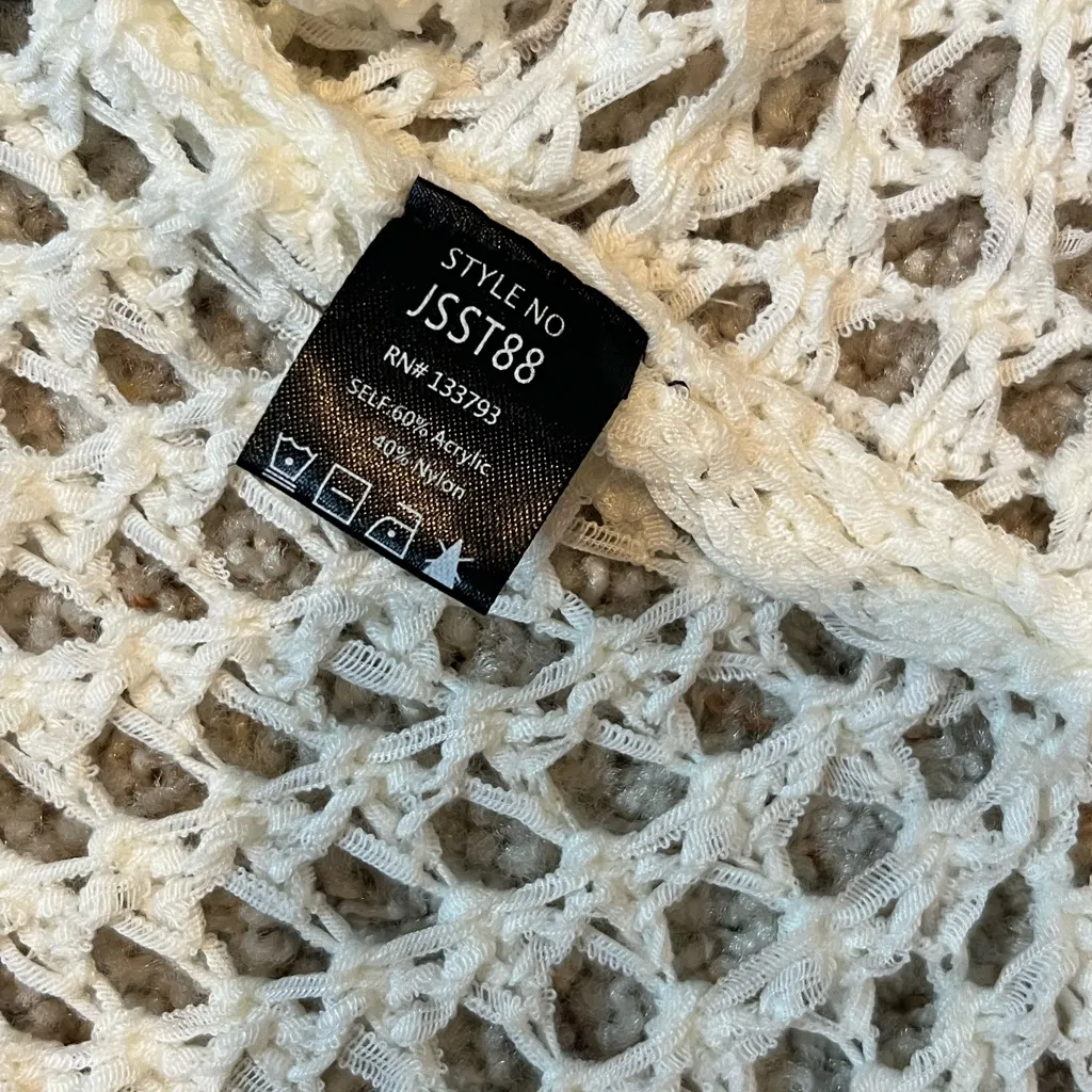 POL Ivory Crochet Mesh Knit Top sz m/l - Image 6