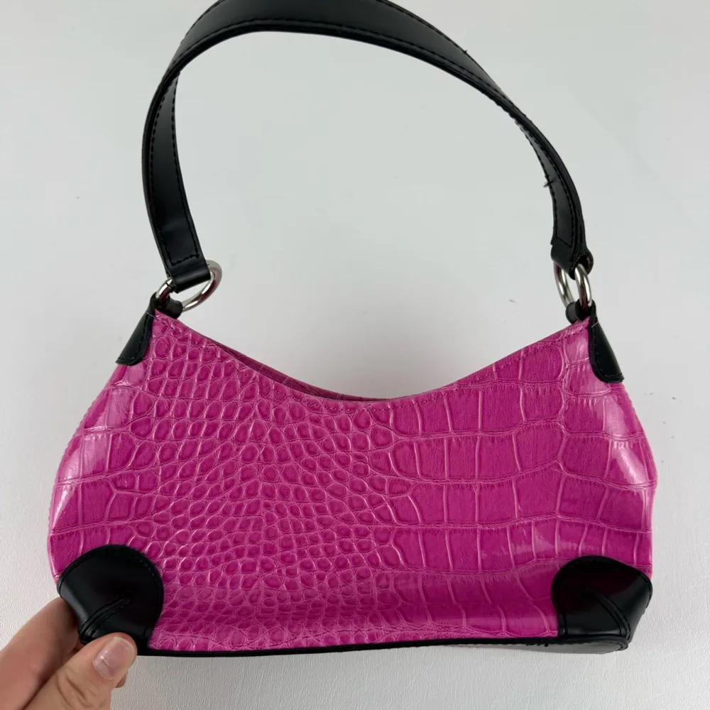 🤍HP🤍BCBGIRLS Pink Croc Handbag - Image 2