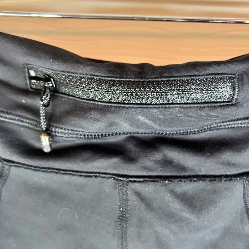 Lululemon Black Cropped Leggings Size 4 Running‎ Yoga Back Zippered Pocket - Image 3