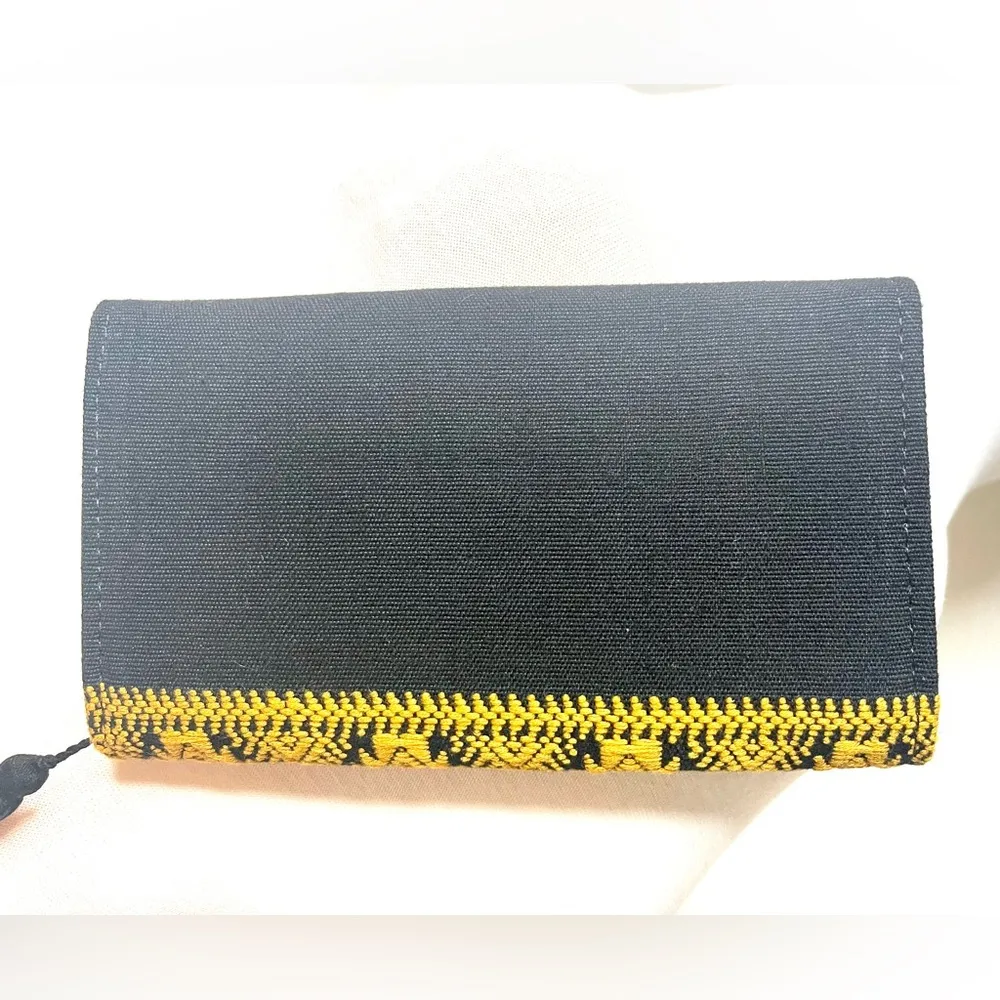 Tribal print and black small clutch black with tassel on the zipper snap closure - Image 3