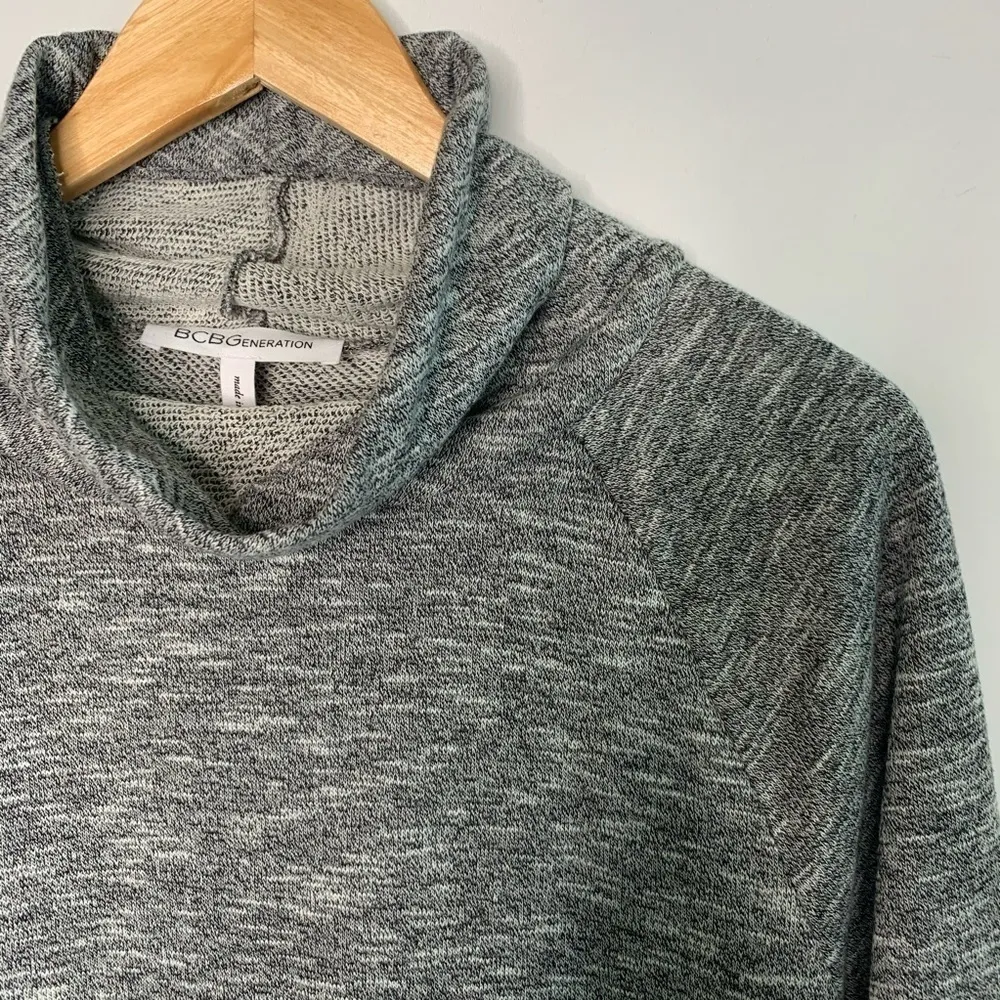 BCBGeneration Lightweight Gray Sweater Dress Size Small - Image 4