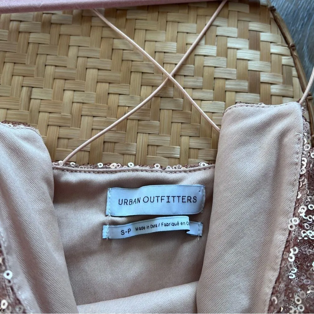 Urban‎ outfitters rose gold sequin cami crop top - Image 2