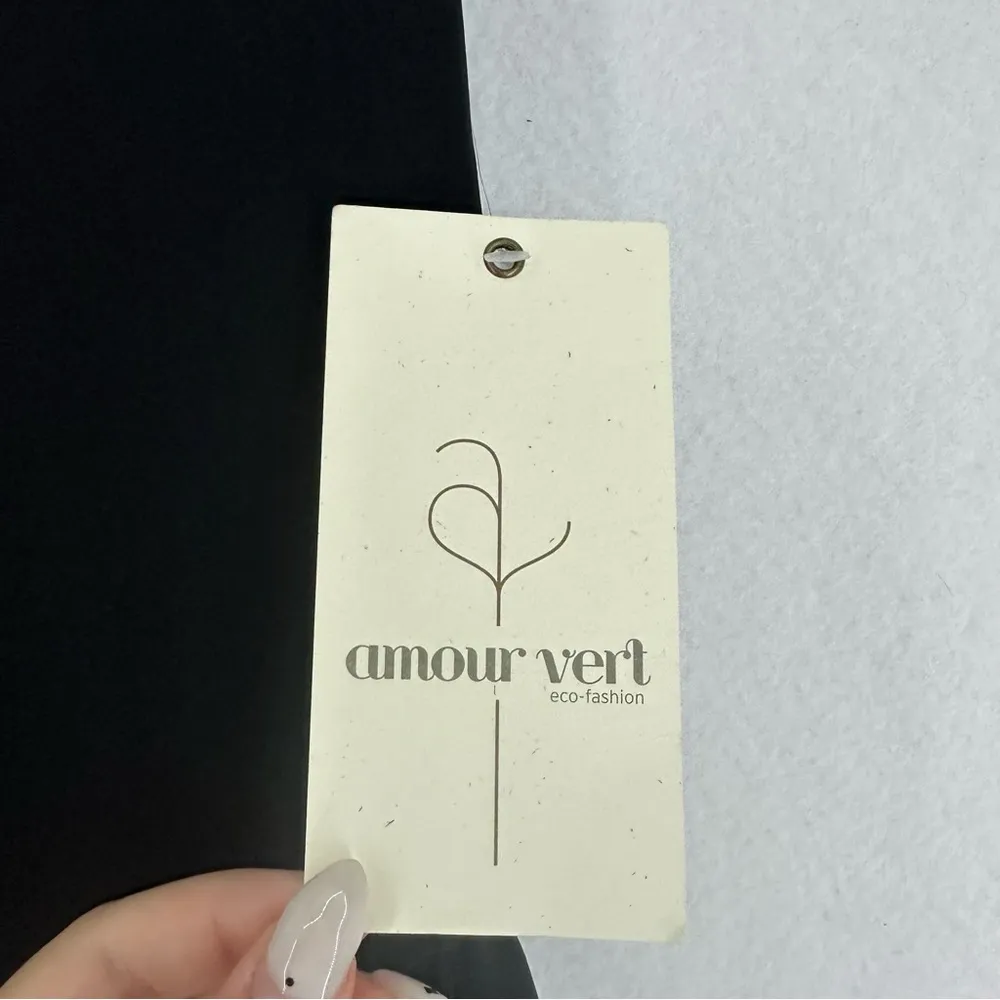 COPY - NWT Amour Vert Sleeveless Mini Dress Open Back Womens Medium Black - Image 3