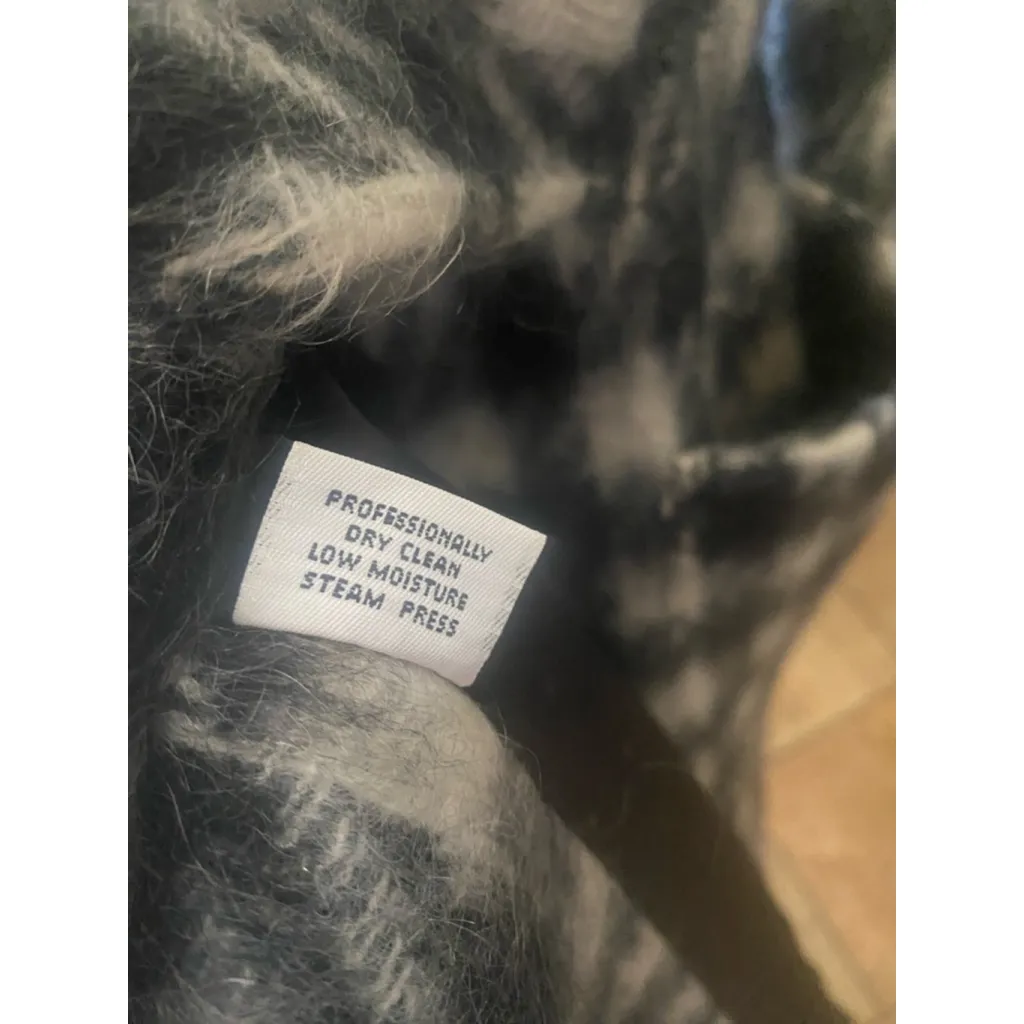 Women's vintage Bill Blass Plaid coat - Image 7