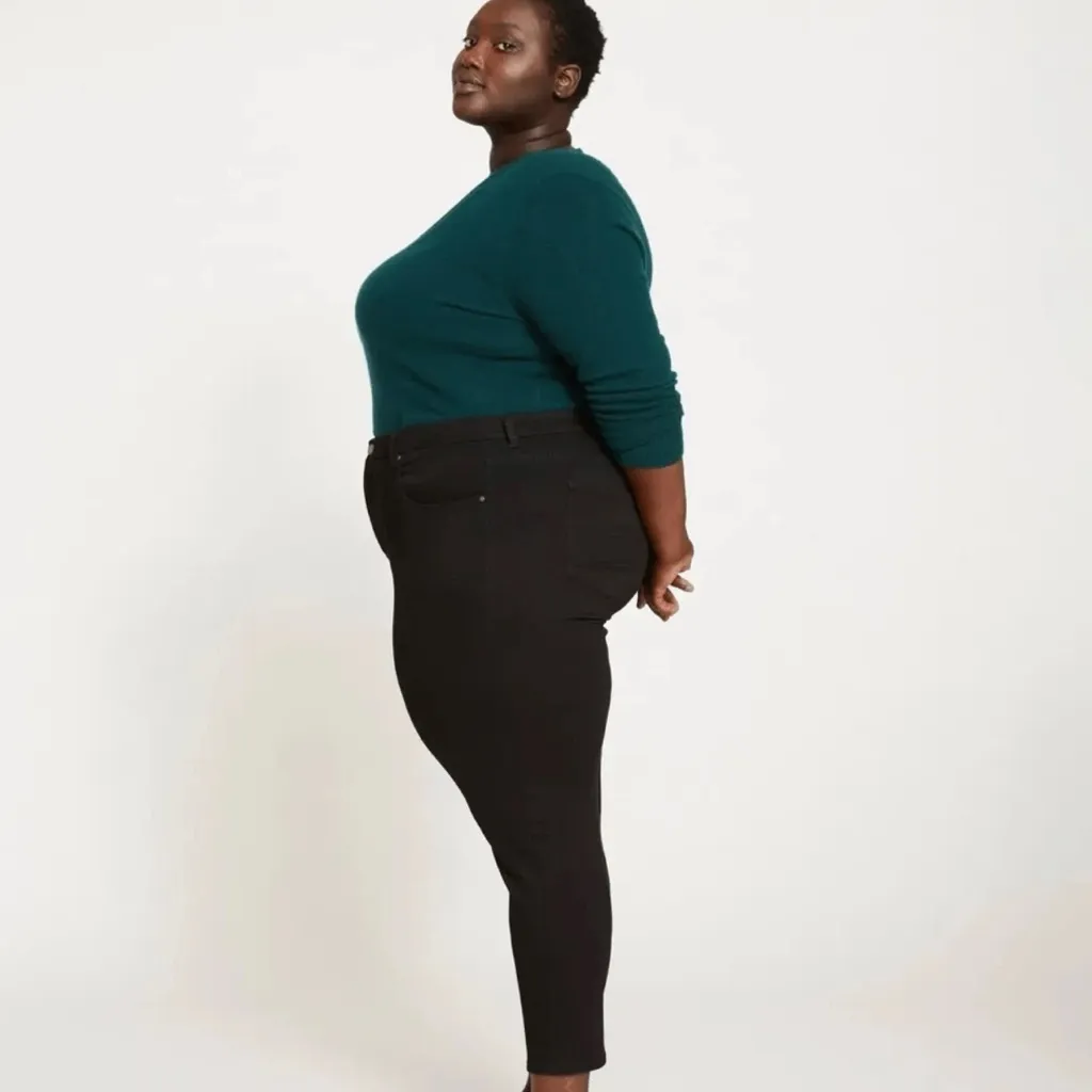 Universal Standard NWT black stretch midrise skinny seine sz 38, 31” waist - Image 2