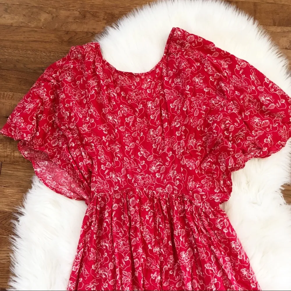 Hinge Red Floral Flutter Sleeve Maxi Dress - Image 4