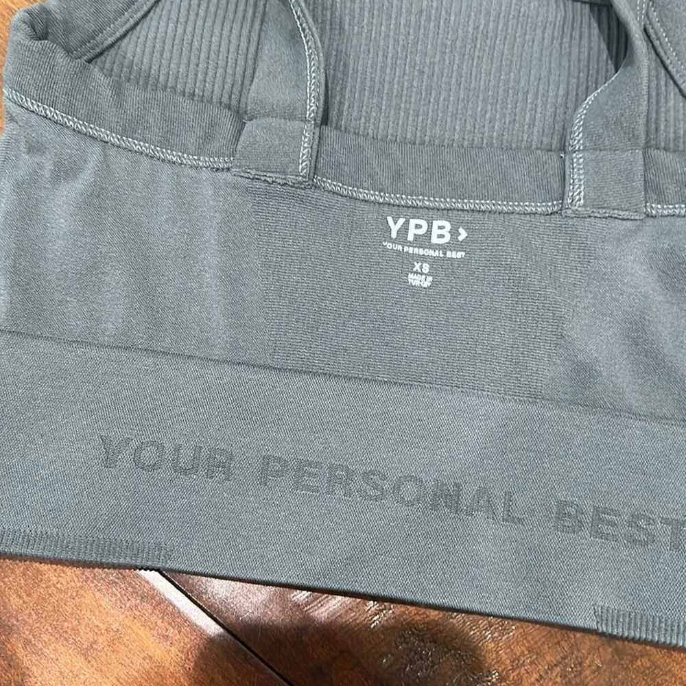 Abercrombie YPB sports tank XS - Image 3