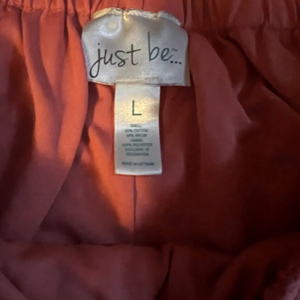 Woman’s Just Be shorts orange/peach crochet with lining elastic waist - Image 5