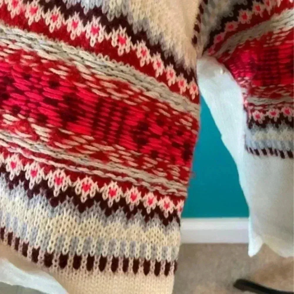 American rag cie sweater in size xl - Image 2