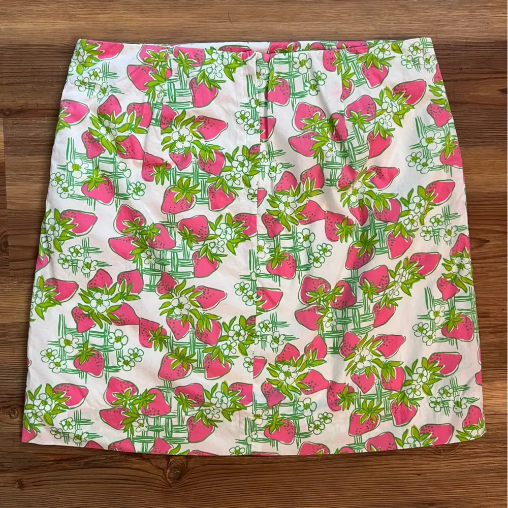 Lilly Pulitzer Strawberry Floral Pencil Skirt Pink Green Preppy Fruit Print 6 - Image 3