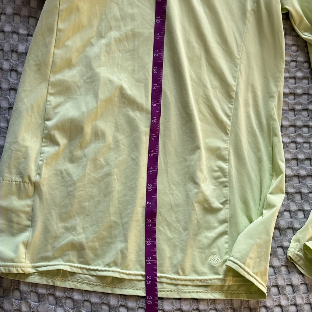 Columbia Women's lime Omni- freeze Hoodie - Image 6