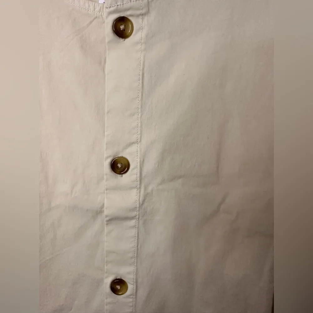 American Eagle Button Down Scalloped Sleeveless Beige Top NWT - Image 3