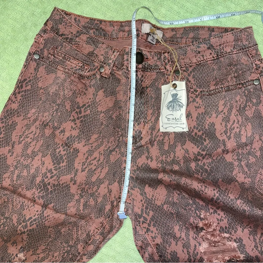 NWT Easel Snake Print Ankle Crop High-Waisted Skinny Jeans in Dried Rose - Image 11