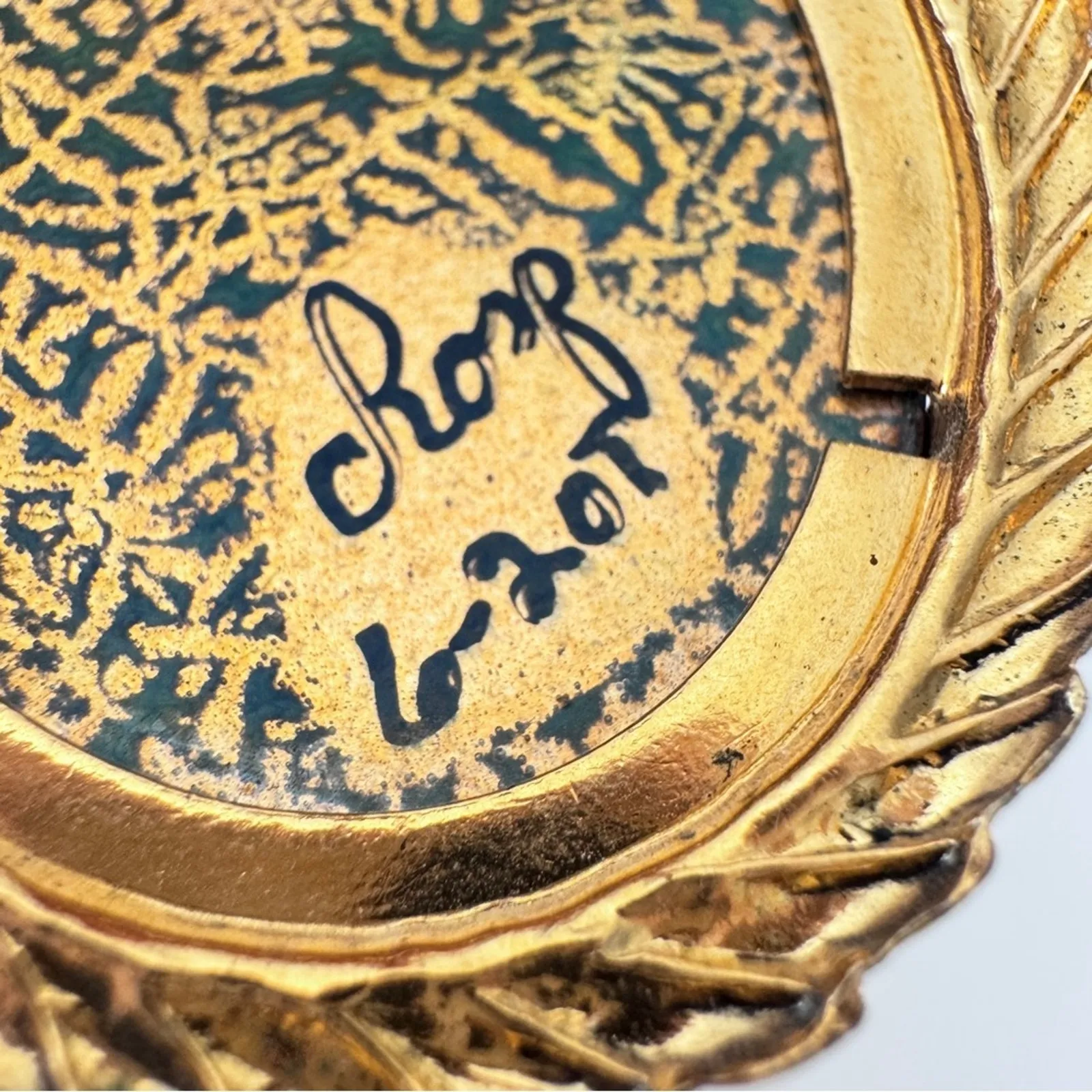 Vintage Gold Tone Painted Glass Cabochon Pendant Necklace Estate Jewelry - Image 6