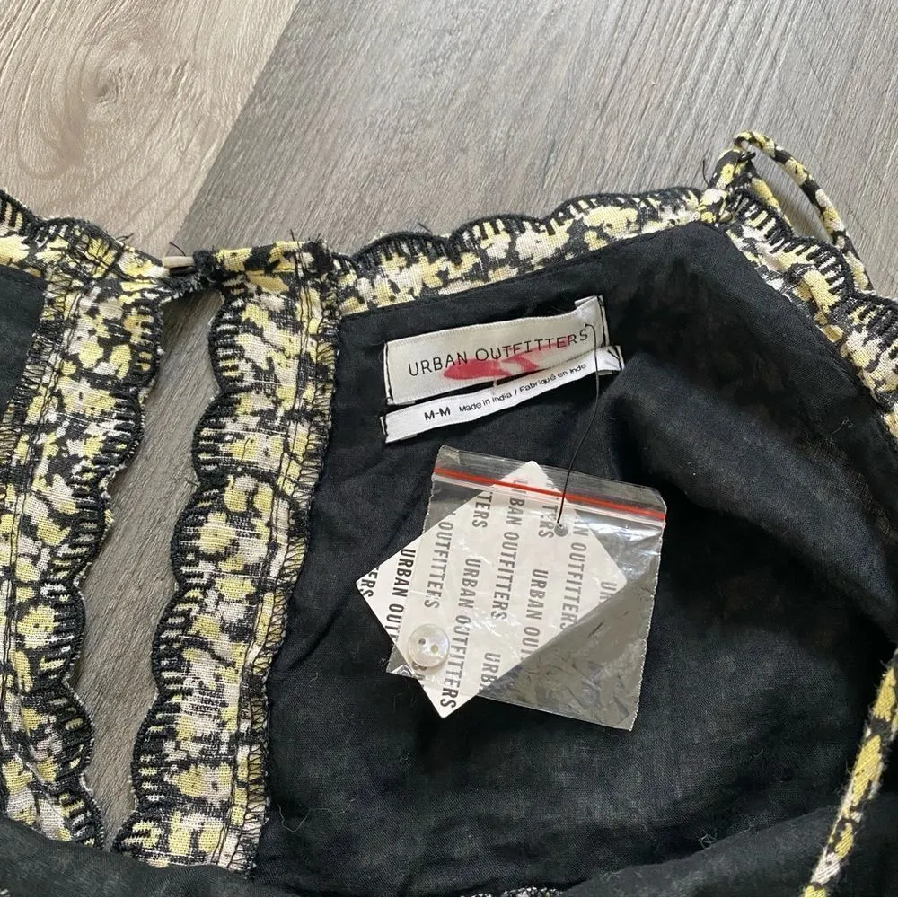 Urban Outfitters Hannah Scalloped Floral Dress NEW Black Yellow White - Image 4