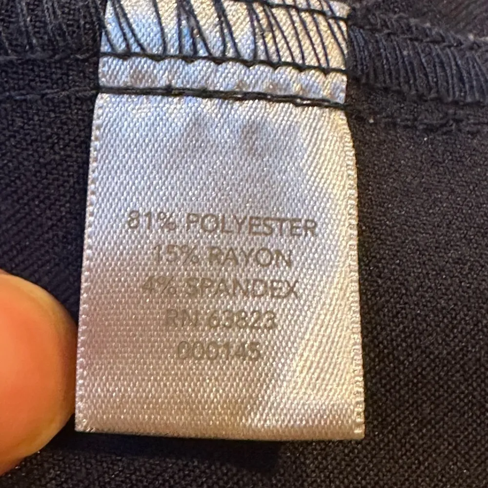 Navy Blue Capri 2 Button Summer Pants SZ 14W - Image 10