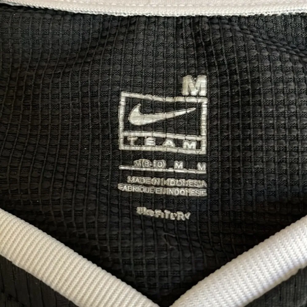 Nike Team Black White Rugby Soccer Training V-Neck Shirt Size Large EUC #0852-AT - Image 4