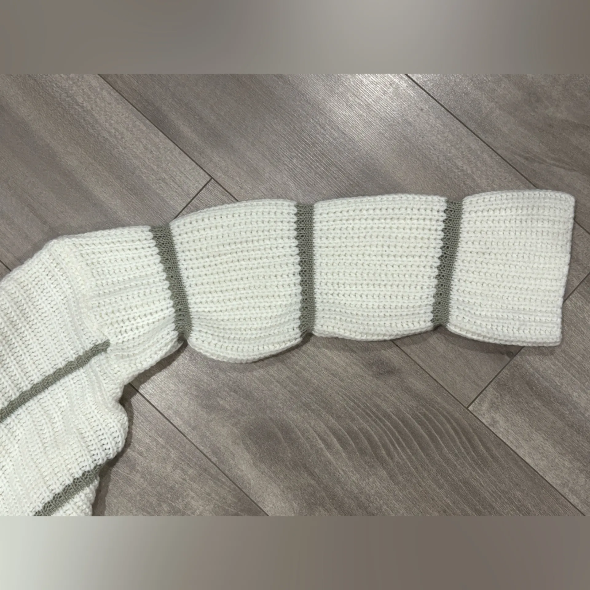 moon & madison Cream and Olive Striped Cropped Oversized Sweater Size L Green Size L - Image 5