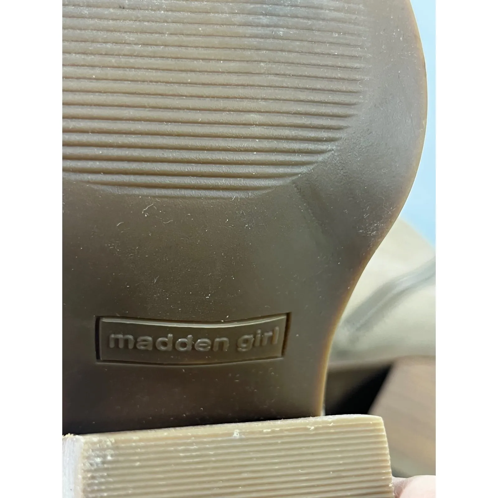 MADDEN Girl Women Suede Block Heel Ankle Boots Side Zip Pointed Toe Tan Sz 8.5 - Image 9