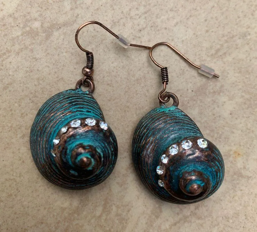 Oxidized Copper Tone Shell Crystal Drop Earrings Green - Image 3