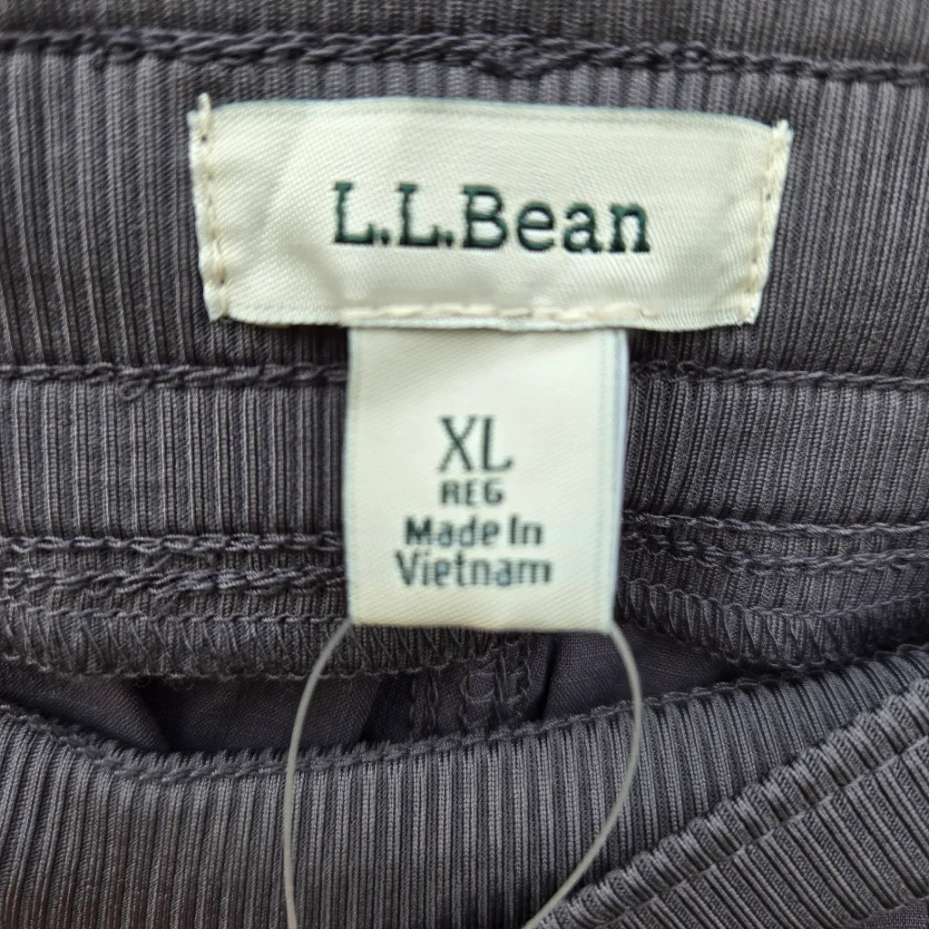 LL Bean Women’s Vista Camp Shorts Gray 1X - Image 9