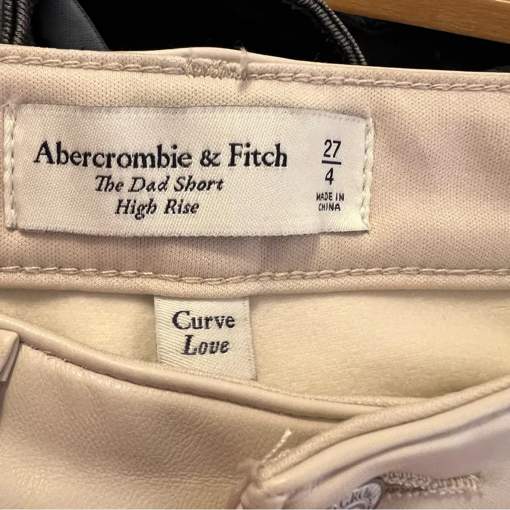 Abercrombie & Fitch The Dad Short High Rise White Faux Leather Denim 27/4 - Image 12