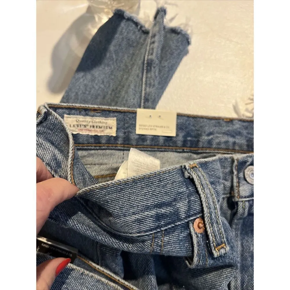 Levi's Premium 501 Original Cropped Women's Sz 30x26 Button Fly Distressed Jeans - Image 9