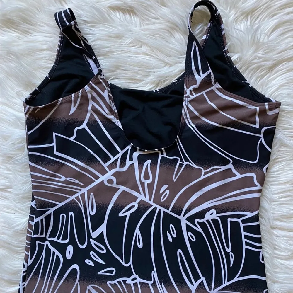 Swim tank top Size L - Image 5