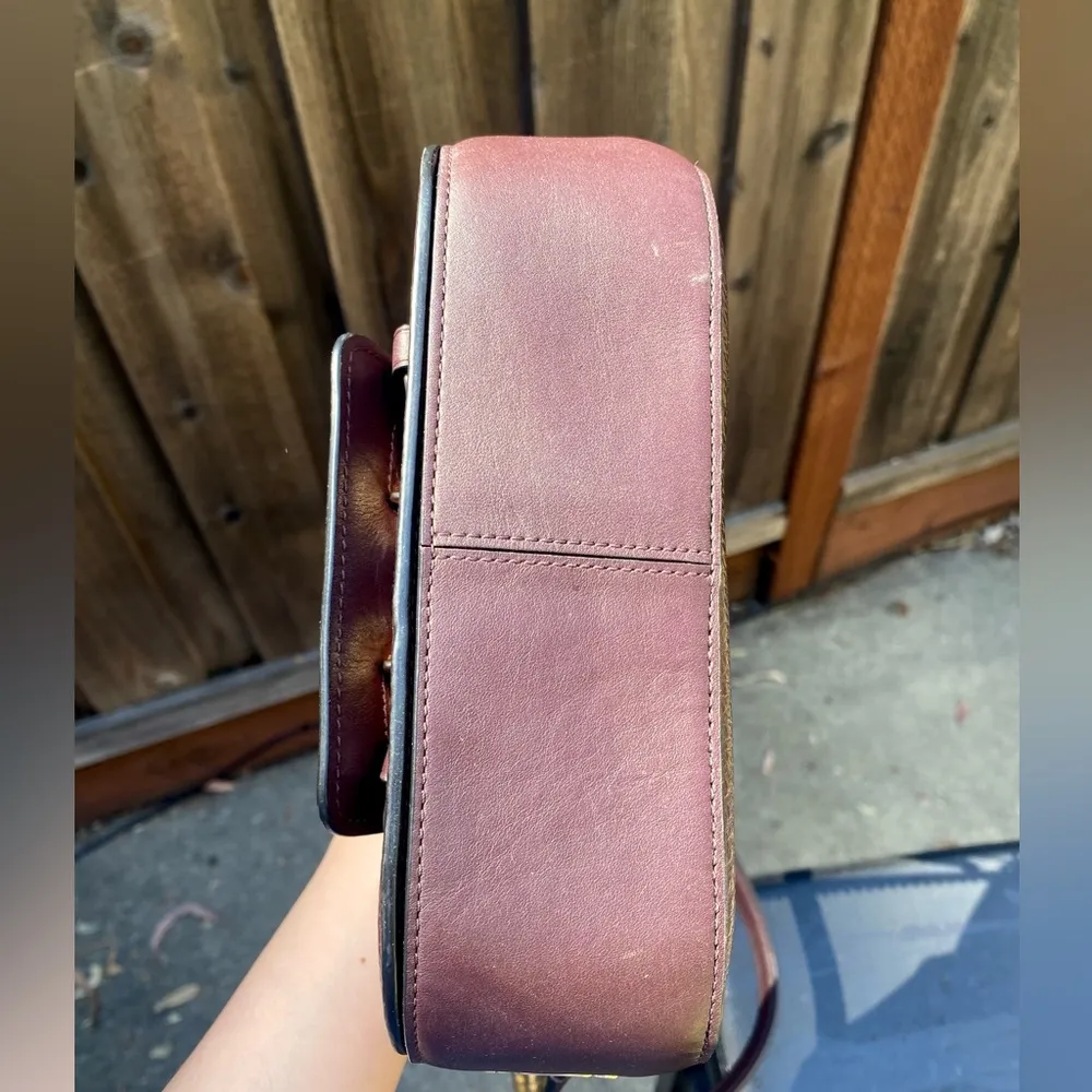 Coach Saddle Leather Bag Chocolate Brown With Leather  And Gold Chain - Image 10