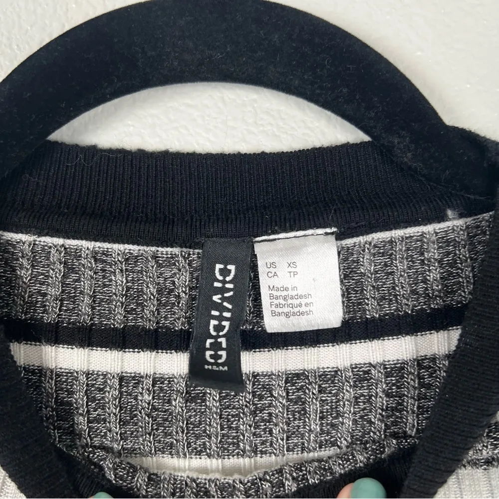 H&M Divided Knit Long‎ Sleeve - Image 2