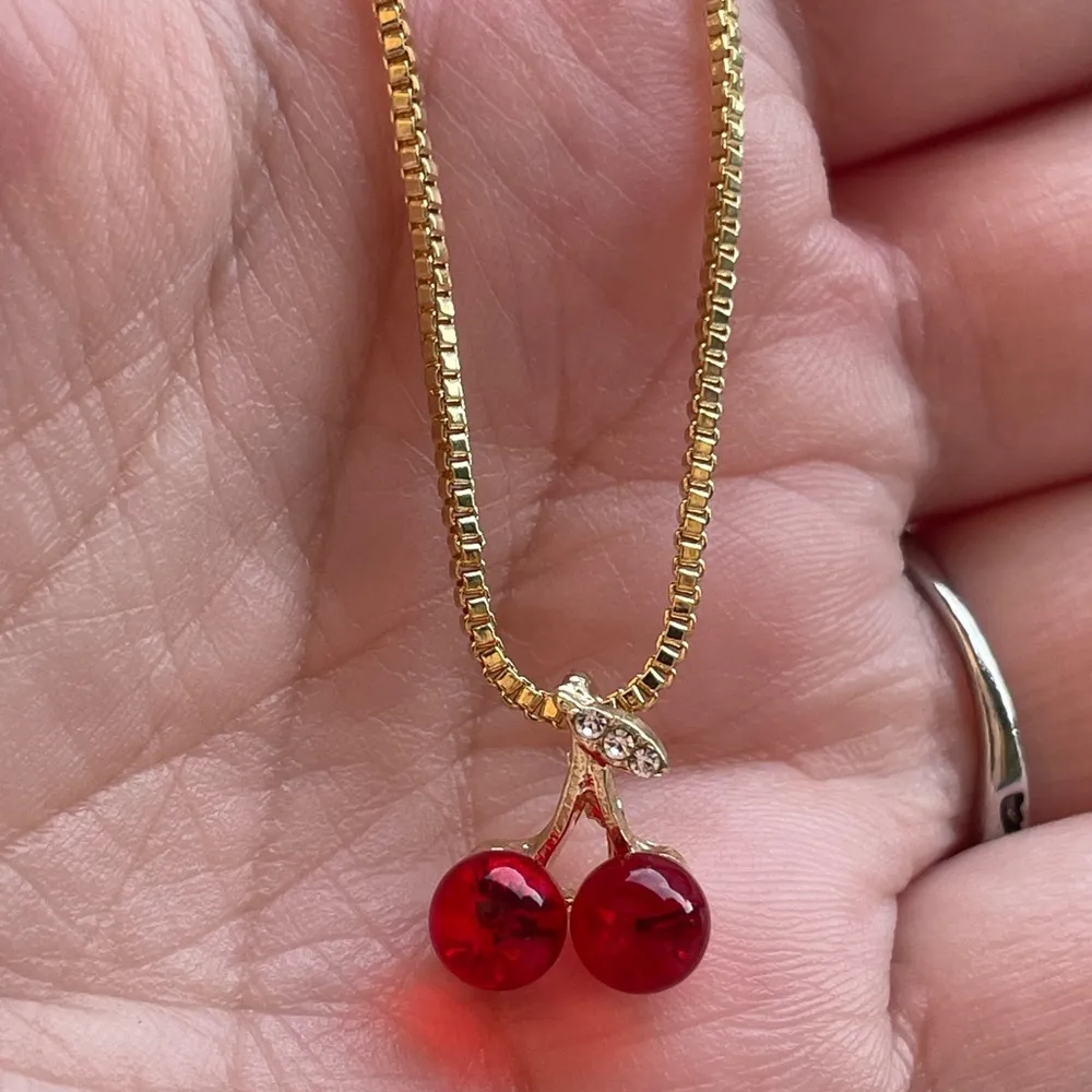 🍒 Absolutely adorable cherry necklace gold red gift new girlfriend wife friend - Image 4