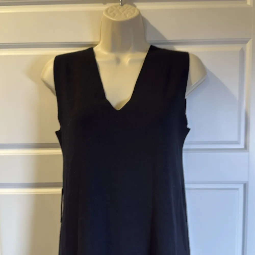 MM Lafleur The Linette Black Knit V-Neck Flaw No Belt Basic Size large - Image 6